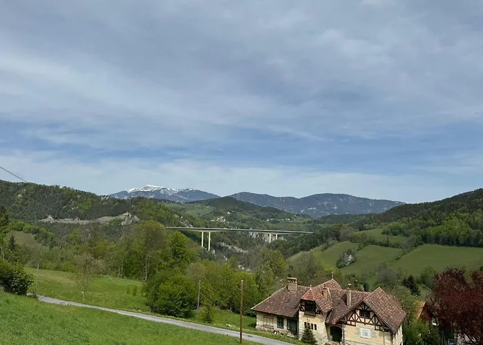 White Oak Lägenhet Schottwien