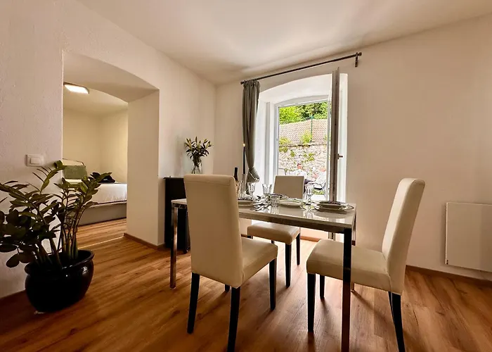 White Oak Lägenhet Schottwien